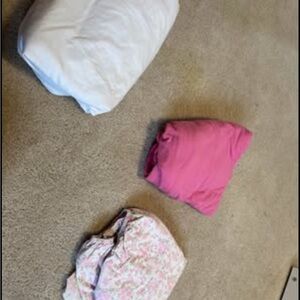 Pottery barn crib sheets